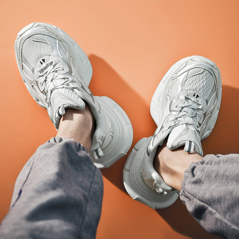 S555 React Sneakers