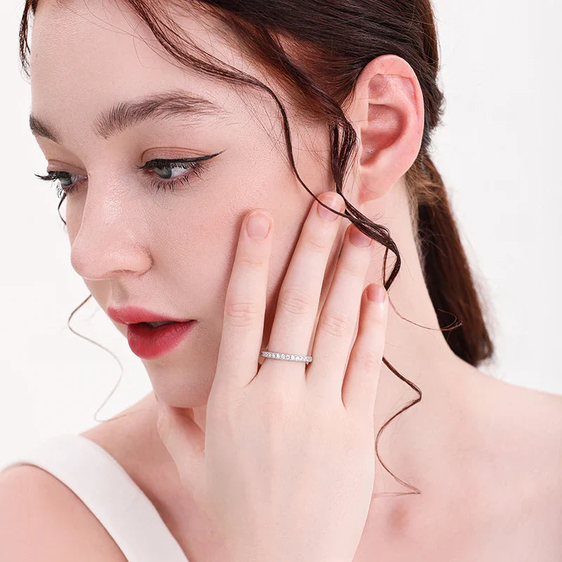 Maison Novaire Moissanite Eternity Band