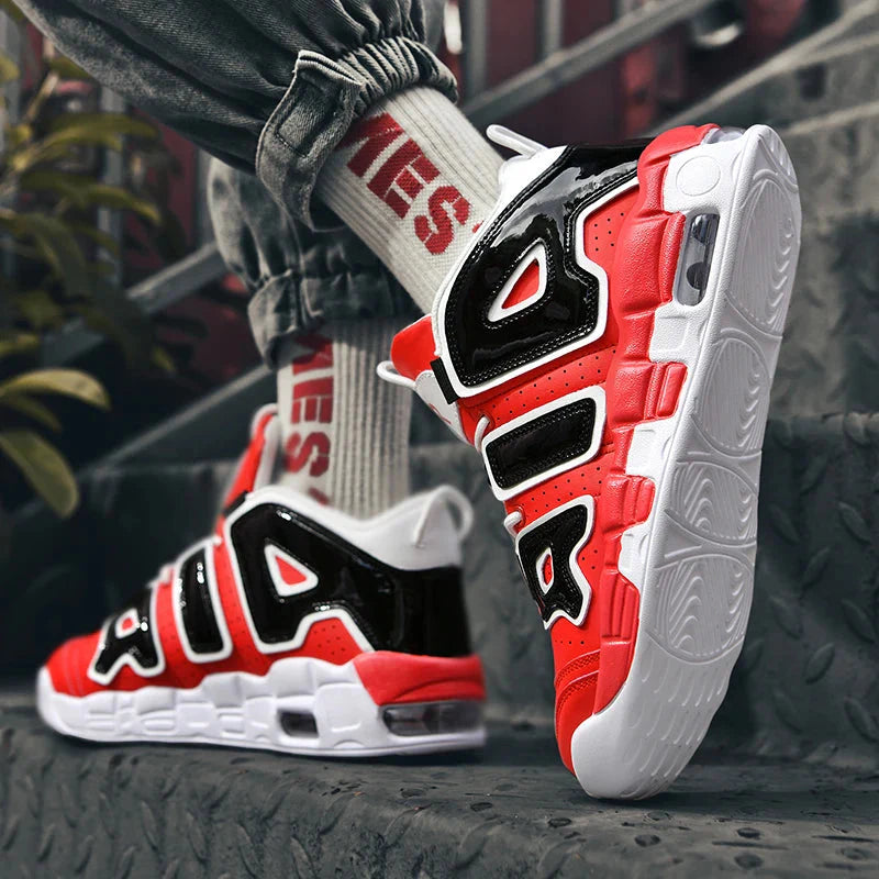 New Fashion Style Quality Men's Sports Sneakers.