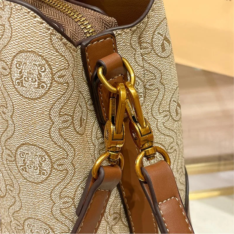Women's handbag. Genuine leather bucket bag.