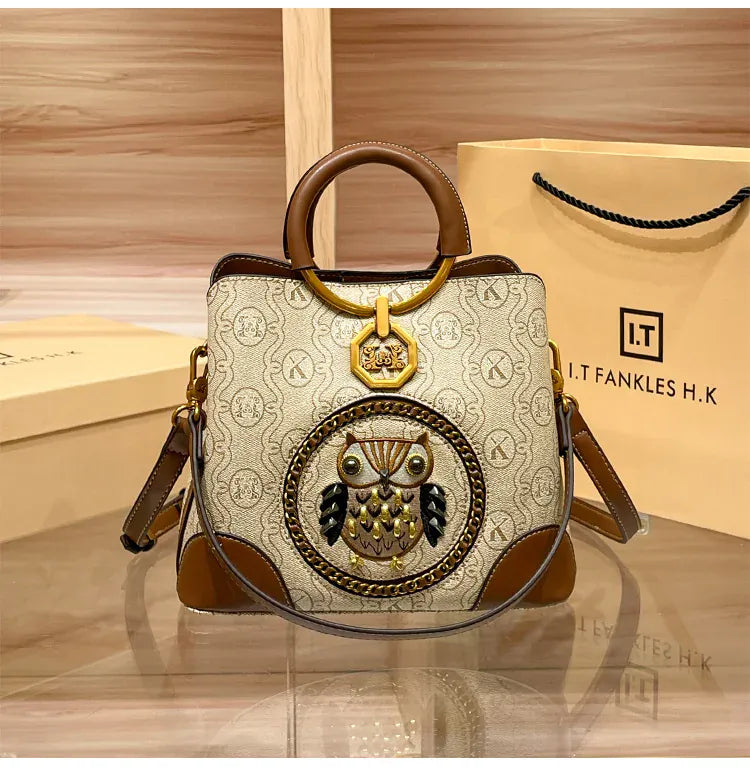 Women's handbag. Genuine leather bucket bag.